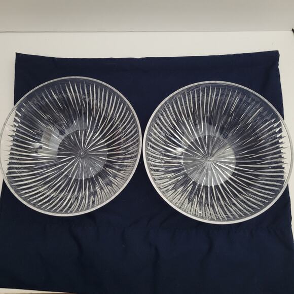 Durable Plastic Bowl - 9" x 4" - Perfect for Everyday Use - Picture 1 of 8